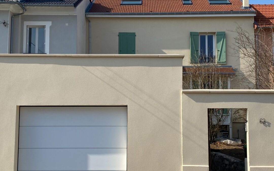 Surélévation complète d&rsquo;une toiture de maison à Saint Maur